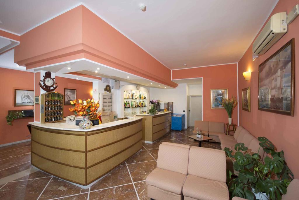 Hotel Veliero Rimini Exterior photo